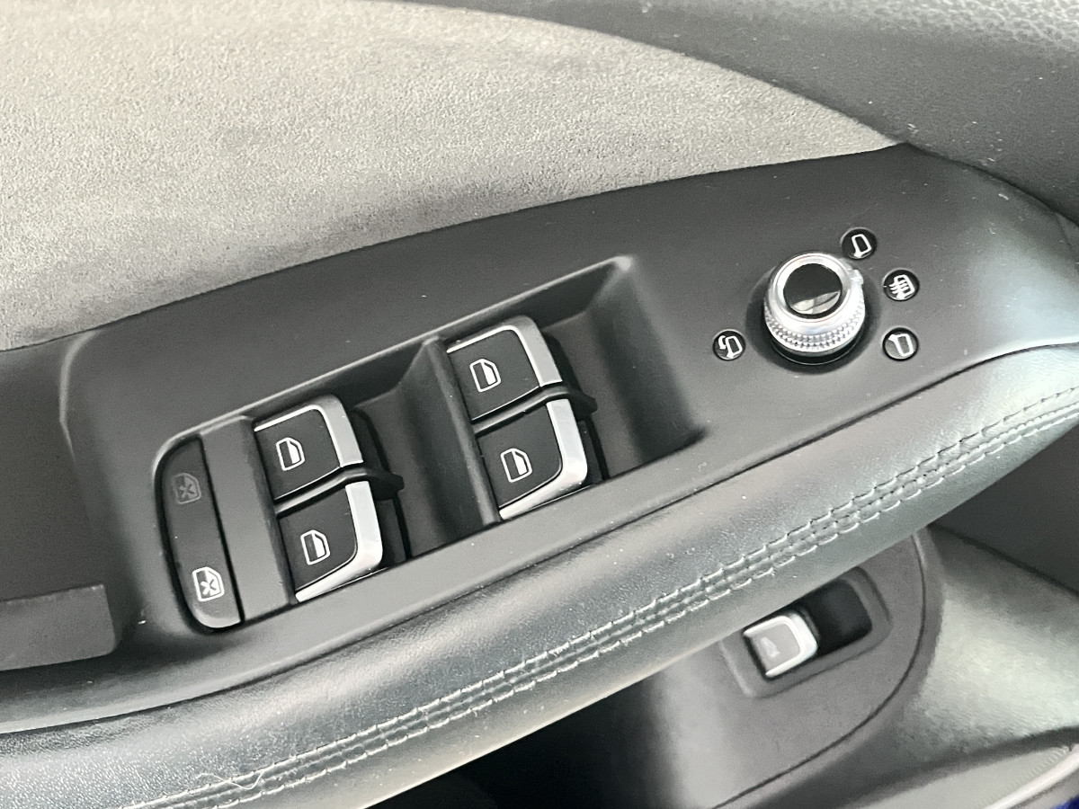 AUDI SQ5 3,0  TDI V6 313 BVA8 QUATTRO TOIT PANORAMIQUE OUVRANT ATTELAGE  GPS CAMERA HIFI B&O KEYLESS  BI-XENON  PARK PILOT PACK CARBON  REGULATEUR  DRIVE SELECT JANTE 21  EXCELLENT ETAT