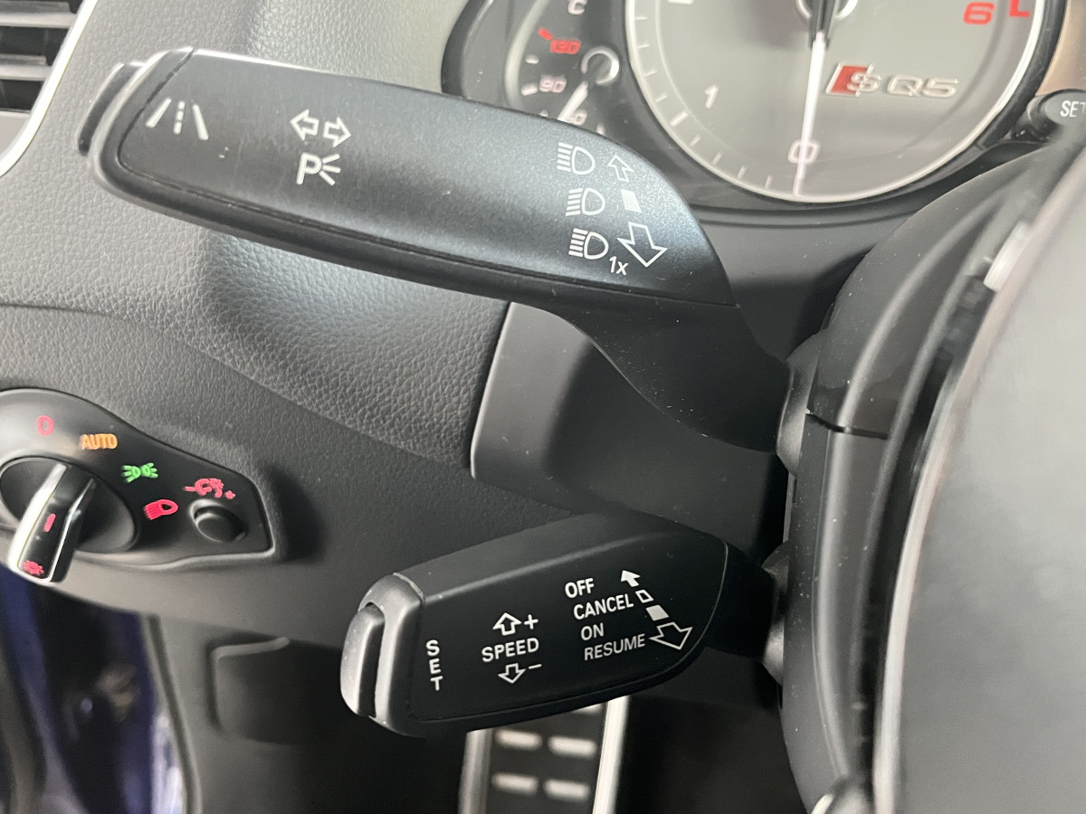AUDI SQ5 3,0  TDI V6 313 BVA8 QUATTRO TOIT PANORAMIQUE OUVRANT ATTELAGE  GPS CAMERA HIFI B&O KEYLESS  BI-XENON  PARK PILOT PACK CARBON  REGULATEUR  DRIVE SELECT JANTE 21  EXCELLENT ETAT