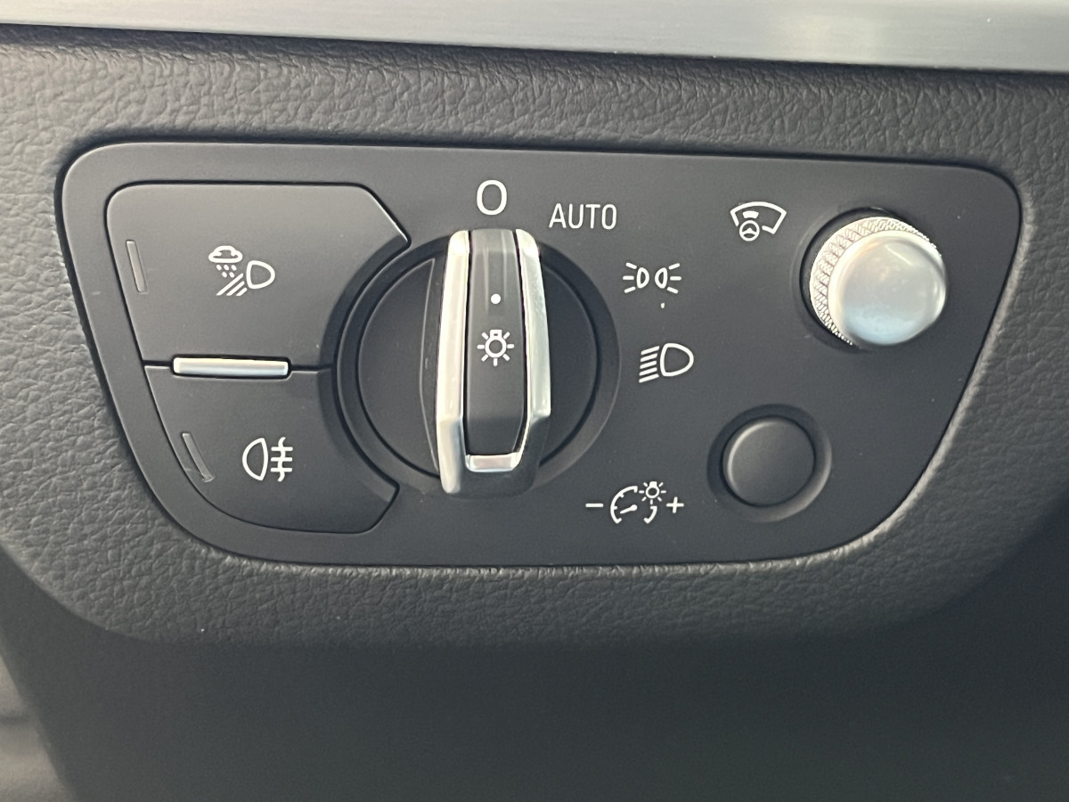 AUDI SQ5 3,0 TDI V6 347 BVA8 QUATTRO TOIT PANORAMIQUE OUVRANT  ATTELAGE ELECTRIQUE GPS  CAMERA 360 ACC DCC HIFI B&O KEYLESS REGULATEUR LIMITEUR  PHARES MATRIX  LED  PARK PILOT FULL CUIR  DRIVE SELECT JANTE 21 AFFICHAGE TETE HAUTE  EXCELLENT ETAT