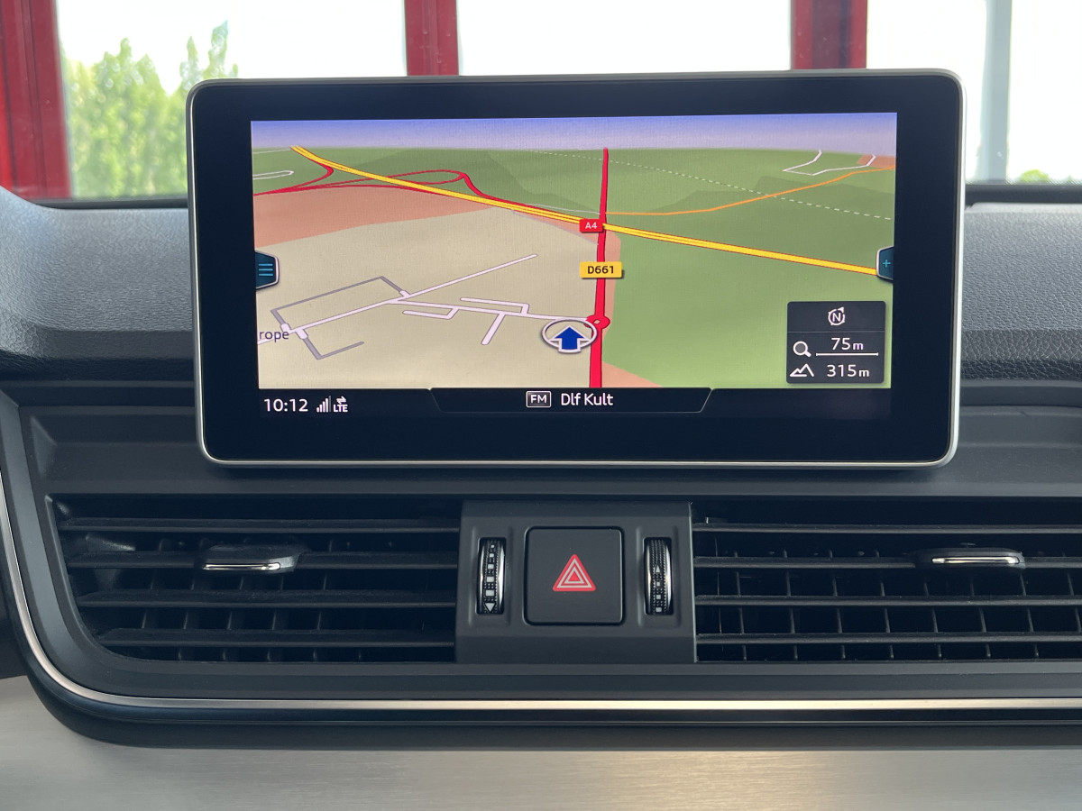 AUDI SQ5 3,0 TDI V6 347 BVA8 QUATTRO TOIT PANORAMIQUE OUVRANT  ATTELAGE ELECTRIQUE GPS  CAMERA 360 ACC DCC HIFI B&O KEYLESS REGULATEUR LIMITEUR  PHARES MATRIX  LED  PARK PILOT FULL CUIR  DRIVE SELECT JANTE 21 AFFICHAGE TETE HAUTE  EXCELLENT ETAT
