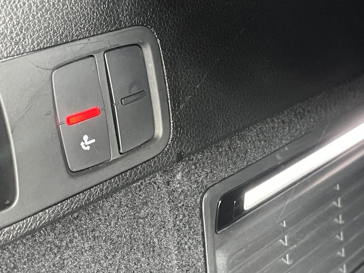 AUDI SQ5 3,0 TDI V6 347 BVA8 QUATTRO TOIT PANORAMIQUE OUVRANT  ATTELAGE ELECTRIQUE GPS  CAMERA 360 ACC DCC HIFI B&O KEYLESS REGULATEUR LIMITEUR  PHARES MATRIX  LED  PARK PILOT FULL CUIR  DRIVE SELECT JANTE 21 AFFICHAGE TETE HAUTE  EXCELLENT ETAT