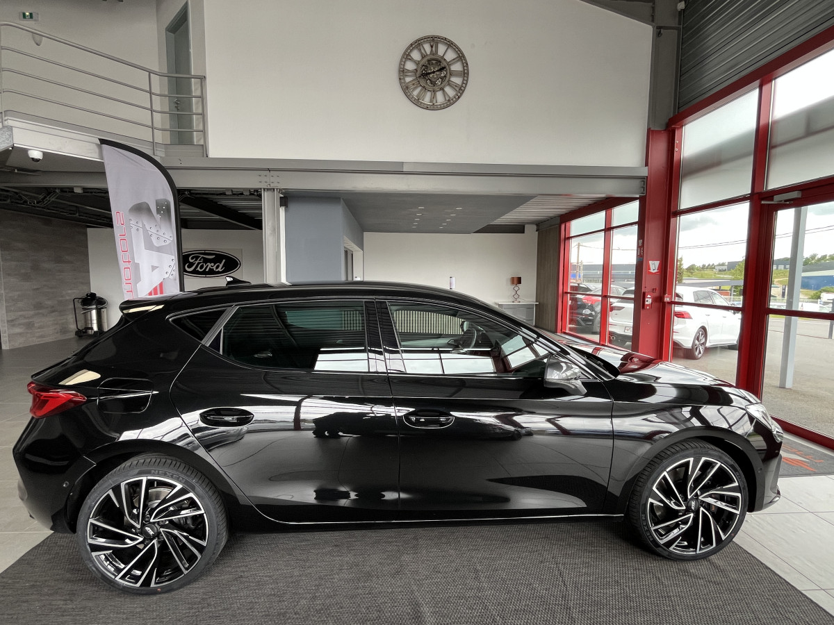CUPRA LEON 1,4 E-HYBRID 245 DSG6 GPS CAMERA APPLE CARPLAY KEYLESS FULL LED VIRTUAL COCKPIT PARK PILOT DRIVE PROFILE REGULATEUR LIMITEUR EXCELLENT ETAT