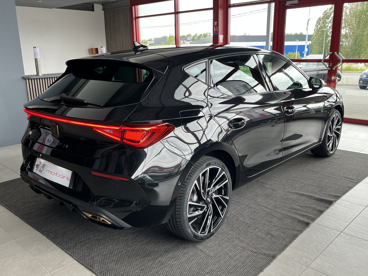 CUPRA LEON 1,4 E-HYBRID 245 DSG6 GPS CAMERA APPLE CARPLAY KEYLESS FULL LED VIRTUAL COCKPIT PARK PILOT DRIVE PROFILE REGULATEUR LIMITEUR EXCELLENT ETAT