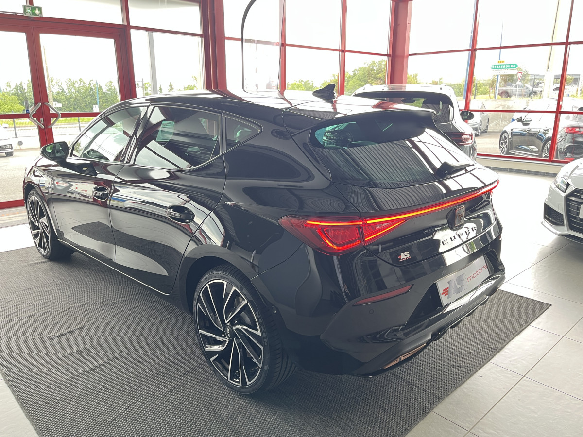 CUPRA LEON 1,4 E-HYBRID 245 DSG6 GPS CAMERA APPLE CARPLAY KEYLESS FULL LED VIRTUAL COCKPIT PARK PILOT DRIVE PROFILE REGULATEUR LIMITEUR EXCELLENT ETAT
