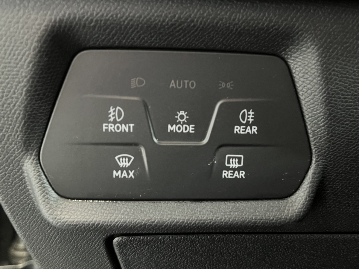 CUPRA LEON 1,4 E-HYBRID 245 DSG6 GPS CAMERA APPLE CARPLAY KEYLESS FULL LED VIRTUAL COCKPIT PARK PILOT DRIVE PROFILE REGULATEUR LIMITEUR EXCELLENT ETAT