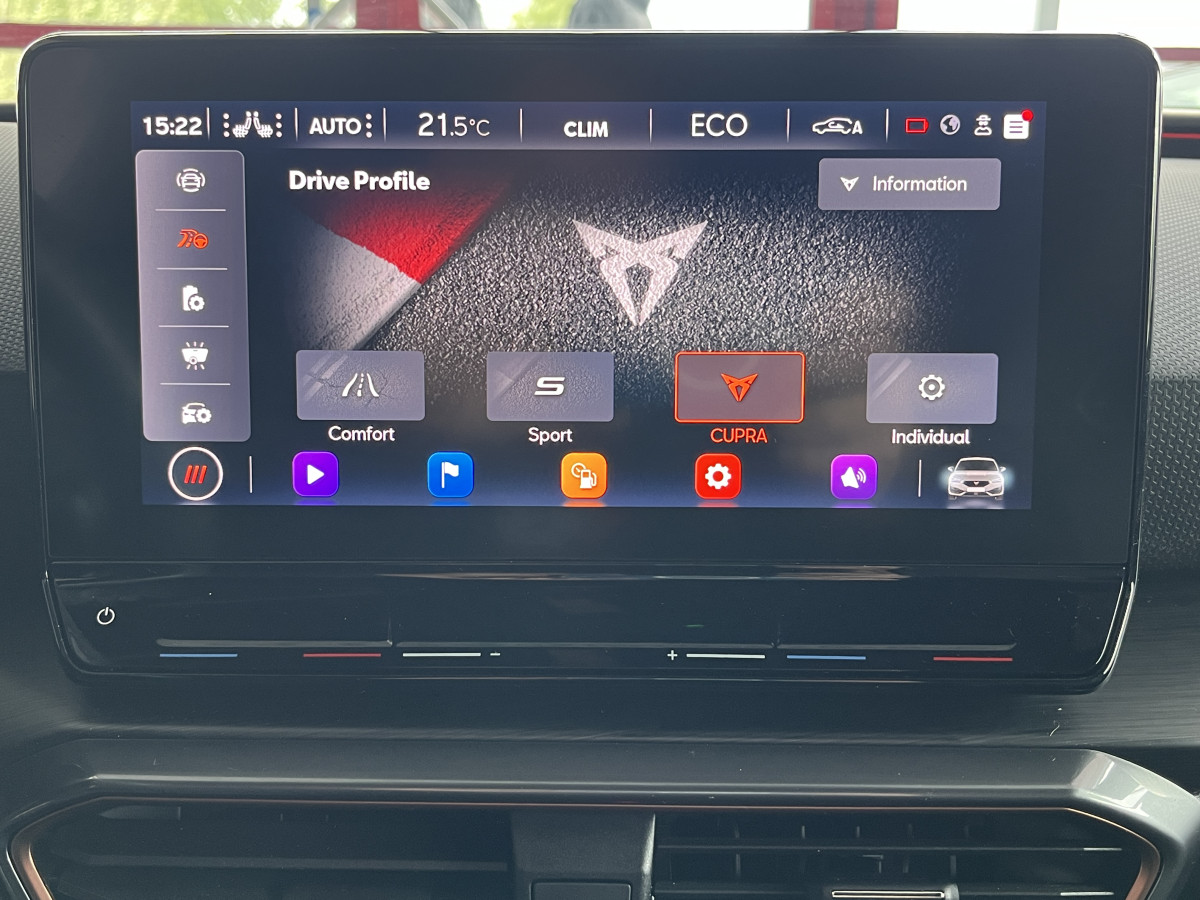 CUPRA LEON 1,4 E-HYBRID 245 DSG6 GPS CAMERA APPLE CARPLAY KEYLESS FULL LED VIRTUAL COCKPIT PARK PILOT DRIVE PROFILE REGULATEUR LIMITEUR EXCELLENT ETAT