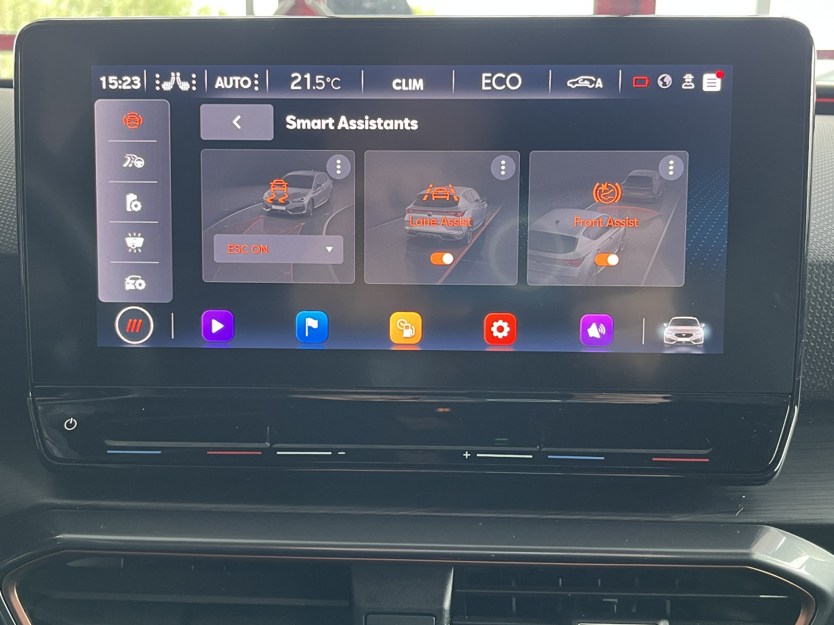 CUPRA LEON 1,4 E-HYBRID 245 DSG6 GPS CAMERA APPLE CARPLAY KEYLESS FULL LED VIRTUAL COCKPIT PARK PILOT DRIVE PROFILE REGULATEUR LIMITEUR EXCELLENT ETAT