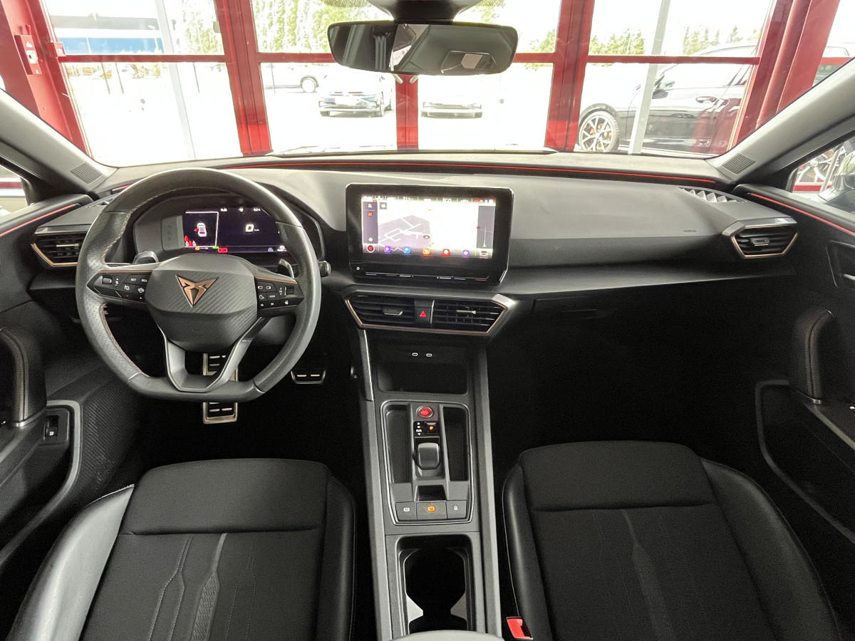 CUPRA LEON 1,4 E-HYBRID 245 DSG6 GPS CAMERA APPLE CARPLAY KEYLESS FULL LED VIRTUAL COCKPIT PARK PILOT DRIVE PROFILE REGULATEUR LIMITEUR EXCELLENT ETAT