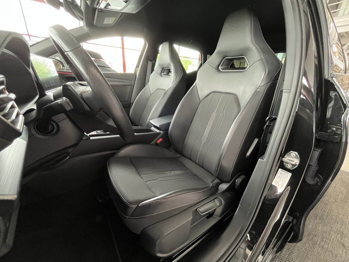 CUPRA LEON 1,4 E-HYBRID 245 DSG6 GPS CAMERA APPLE CARPLAY KEYLESS FULL LED VIRTUAL COCKPIT PARK PILOT DRIVE PROFILE REGULATEUR LIMITEUR EXCELLENT ETAT