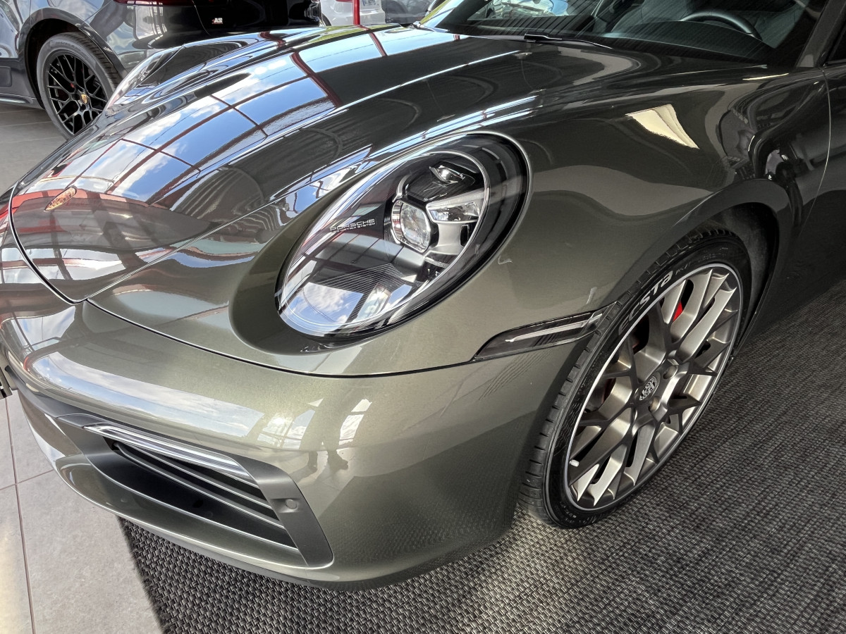 PORSCHE 911 ( 992 ) COUPE  CARRERA 4 S 3,0 450 BI-TURBO PDK TOIT OUVRANT GPS CAMERA 360 APPLE CARPLAY  PHARES MATRIX REGULATEUR ADAPTATIF HIFI BOSE ECHAPPEMENT SPORT JANTES RS SPYDER