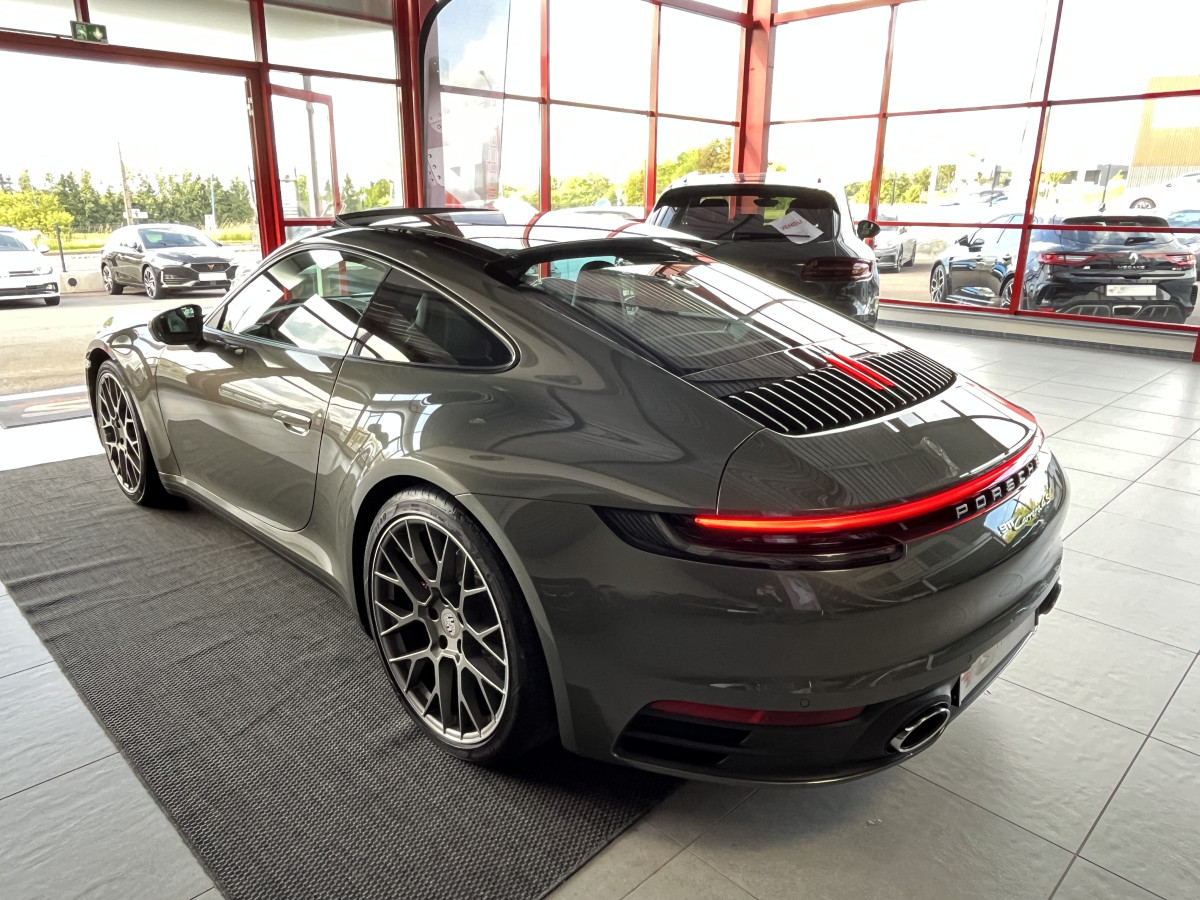 PORSCHE 911 ( 992 ) COUPE  CARRERA 4 S 3,0 450 BI-TURBO PDK TOIT OUVRANT GPS CAMERA 360 APPLE CARPLAY  PHARES MATRIX REGULATEUR ADAPTATIF HIFI BOSE ECHAPPEMENT SPORT JANTES RS SPYDER