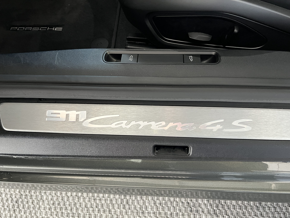 PORSCHE 911 ( 992 ) COUPE  CARRERA 4 S 3,0 450 BI-TURBO PDK TOIT OUVRANT GPS CAMERA 360 APPLE CARPLAY  PHARES MATRIX REGULATEUR ADAPTATIF HIFI BOSE ECHAPPEMENT SPORT JANTES RS SPYDER