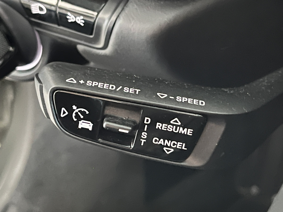 PORSCHE 911 ( 992 ) COUPE  CARRERA 4 S 3,0 450 BI-TURBO PDK TOIT OUVRANT GPS CAMERA 360 APPLE CARPLAY  PHARES MATRIX REGULATEUR ADAPTATIF HIFI BOSE ECHAPPEMENT SPORT JANTES RS SPYDER