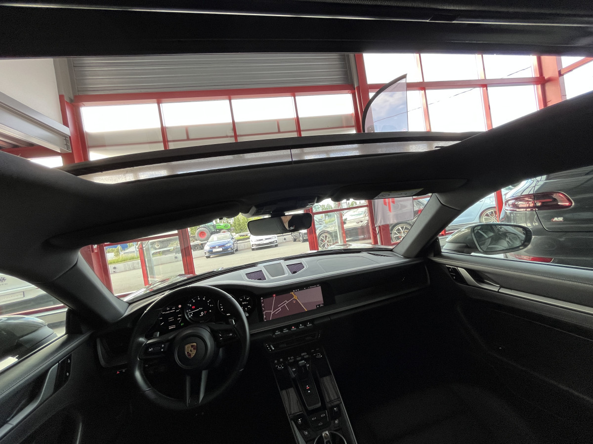PORSCHE 911 ( 992 ) COUPE  CARRERA 4 S 3,0 450 BI-TURBO PDK TOIT OUVRANT GPS CAMERA 360 APPLE CARPLAY  PHARES MATRIX REGULATEUR ADAPTATIF HIFI BOSE ECHAPPEMENT SPORT JANTES RS SPYDER