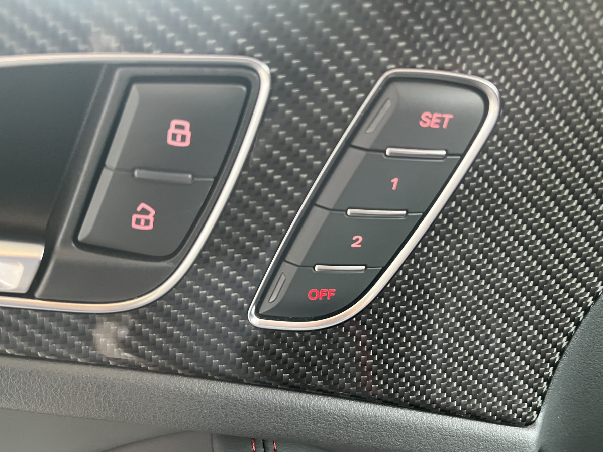 AUDI RS6 AVANT 4,0 V8 TFSI 560 QUATTRO GPS CAMERA KEYLESS HIFI BOSE MATRIX LED  DRIVE SELECT CARBON REGULATEUR SIEGES RECARO RS JANTES 20 EXCELLENT ETAT