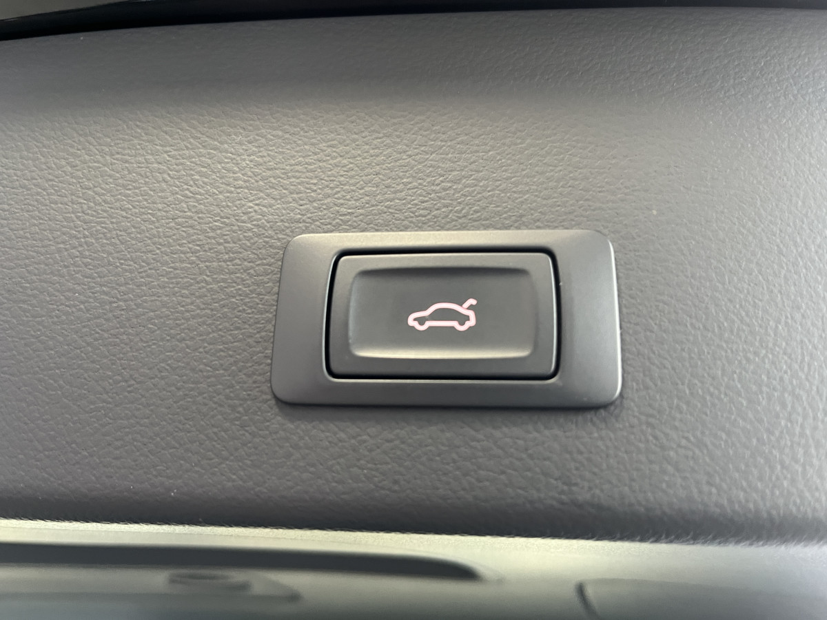 AUDI RS6 AVANT 4,0 V8 TFSI 560 QUATTRO GPS CAMERA KEYLESS HIFI BOSE MATRIX LED  DRIVE SELECT CARBON REGULATEUR SIEGES RECARO RS JANTES 20 EXCELLENT ETAT