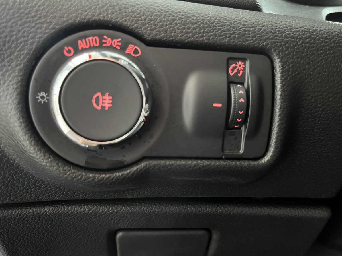 OPEL ASTRA GTC OPC 2,0 TURBO 280 PACK PERFORMANCE HIFI INFINITY GPS SIEGES RECARO PERF JANTES 20 BI-XENON PACK APPARENCE FREIN BREMBO PARK PILOT  EXCELLENT ETAT