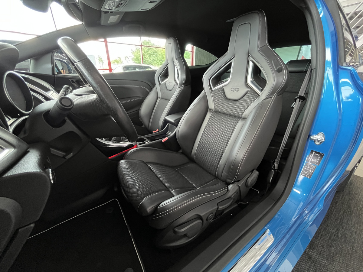 OPEL ASTRA GTC OPC 2,0 TURBO 280 PACK PERFORMANCE HIFI INFINITY GPS SIEGES RECARO PERF JANTES 20 BI-XENON PACK APPARENCE FREIN BREMBO PARK PILOT  EXCELLENT ETAT