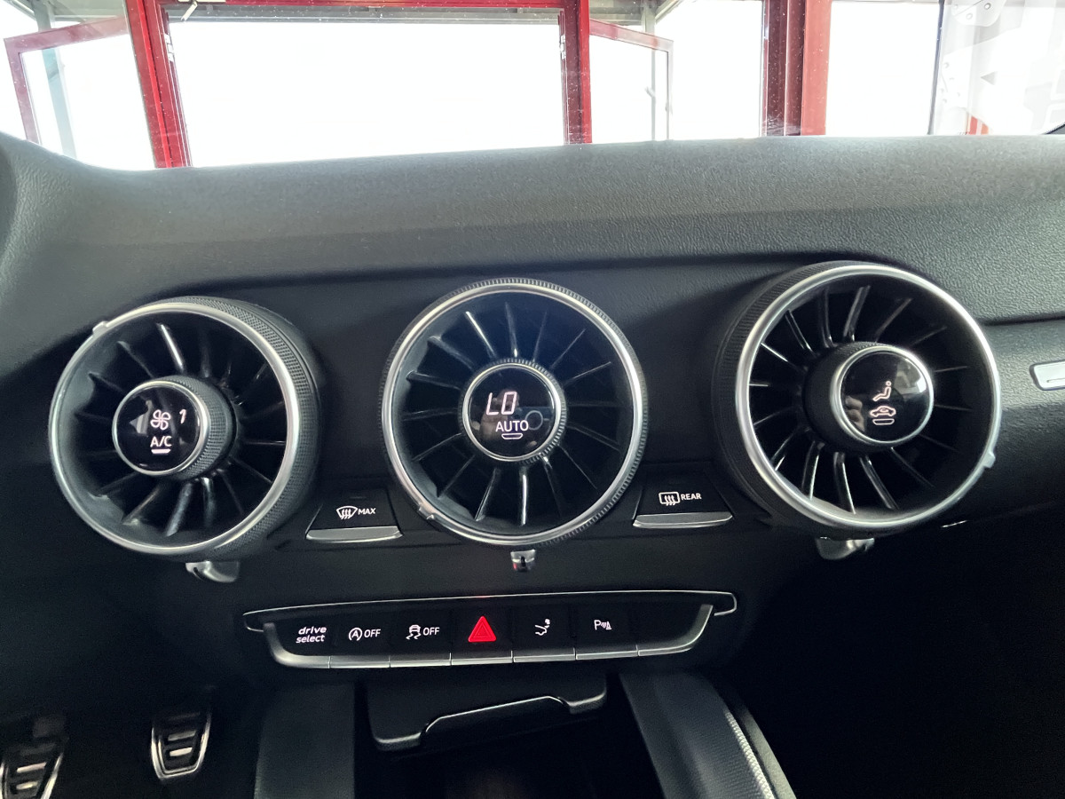 AUDI TT COUPÉ  2,0 TFSI 230 S-LINE GPS VIRTUAL COCKPIT AUDI SOUND  KEYLESS DRIVE SELECT REGULATEUR LIMITEUR  SIEGES RS FEUX FULL LED JANTES 19 RS EXCELLENT ETAT