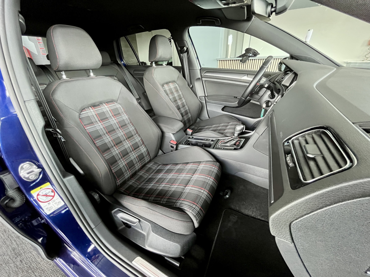 VOLKSWAGEN GOLF 7 2,0 TSI 245 PERFORMANCE  GPS REGULATEUR ADAPTATIF LIMITEUR PARK PILOT  FULL LED AUTO HOLD  JANTES SANTIAGO DIGITAL COCKPIT EXCELLENT ETAT