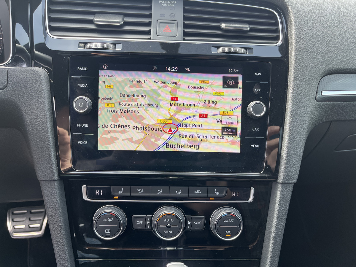 VOLKSWAGEN GOLF 7 2,0 TSI 245 PERFORMANCE  GPS REGULATEUR ADAPTATIF LIMITEUR PARK PILOT  FULL LED AUTO HOLD  JANTES SANTIAGO DIGITAL COCKPIT EXCELLENT ETAT