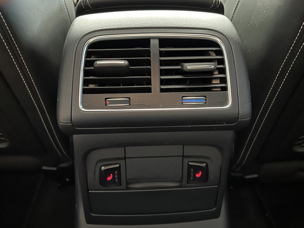 AUDI SQ5 3,0 V6 TDI 340 PLUS  BVA8 QUATTRO  ATTELAGE TOIT PANORAMIQUE OUVRANT  GPS CAMERA HIFI B&O REGULATEUR ADAPTATIF  KEYLESS BI-XENON  PARK PILOT DRIVE SELECT SIEGES MATELASSÉ JANTES 21 EXCELLENT ETAT