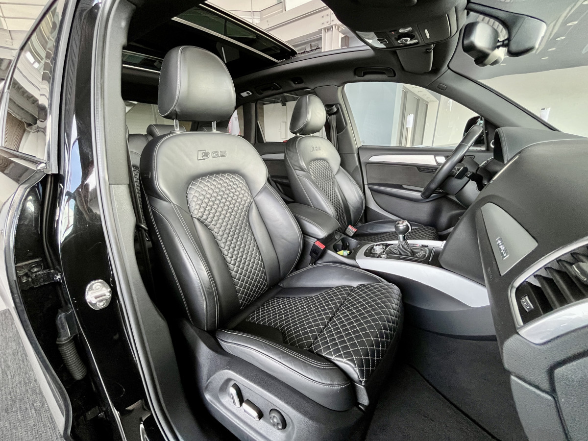AUDI SQ5 3,0 V6 TDI 340 PLUS  BVA8 QUATTRO  ATTELAGE TOIT PANORAMIQUE OUVRANT  GPS CAMERA HIFI B&O REGULATEUR ADAPTATIF  KEYLESS BI-XENON  PARK PILOT DRIVE SELECT SIEGES MATELASSÉ JANTES 21 EXCELLENT ETAT