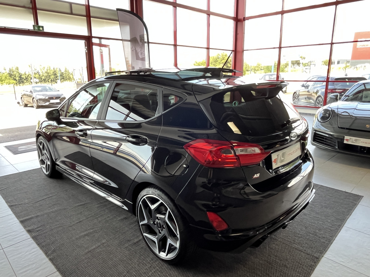 FORD FIESTA 1,5 200  TOIT PANORAMIQUE GPS CAMERA FULL LED REGULATEUR LIMITEUR  CARPLAY PACK HIVER HIFI B&O KEYLESS JANTES 18 EXCELLENT ETAT