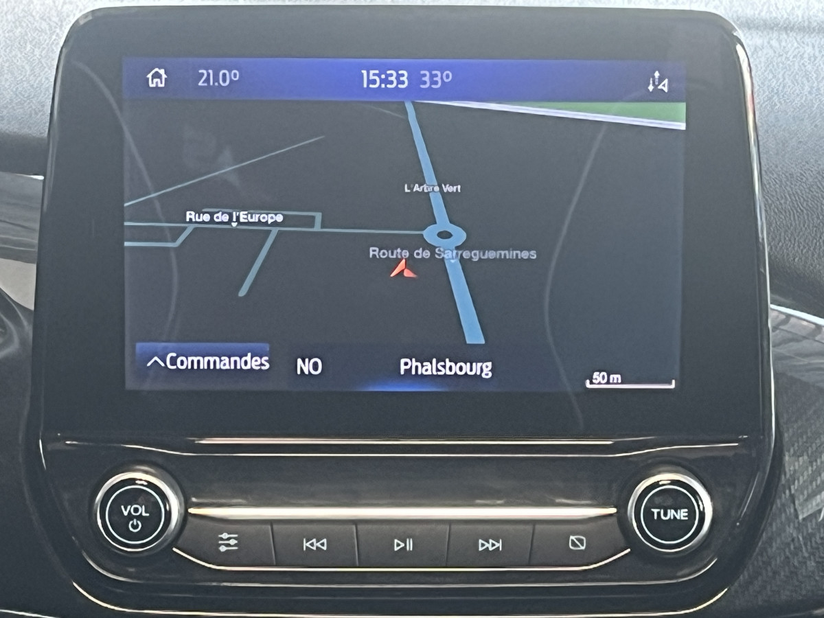 FORD FIESTA 1,5 200  TOIT PANORAMIQUE GPS CAMERA FULL LED REGULATEUR LIMITEUR  CARPLAY PACK HIVER HIFI B&O KEYLESS JANTES 18 EXCELLENT ETAT