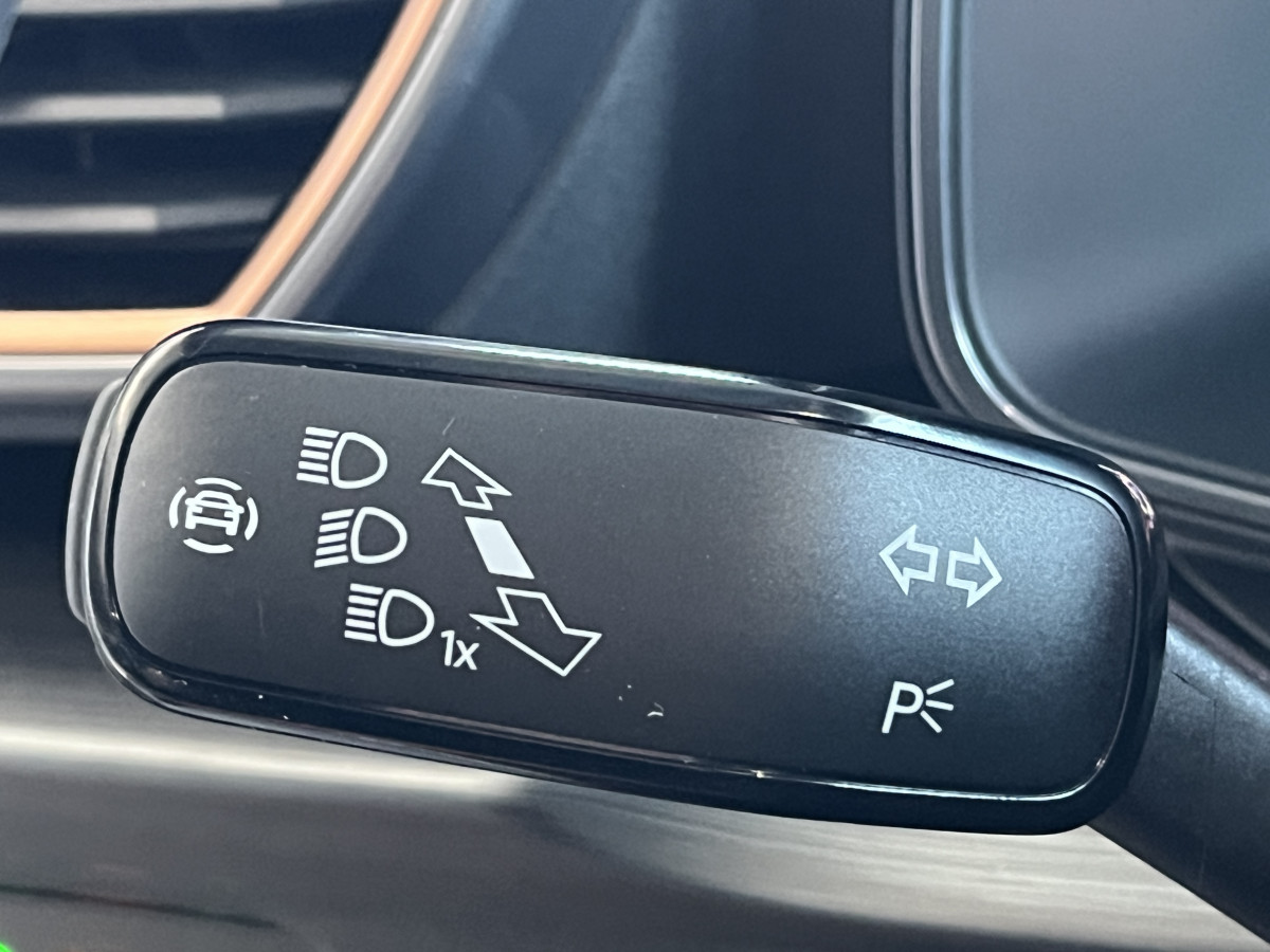 CUPRA FORMENTOR 1,4 E-HYBRID 245 VZ DSG6  GPS CAMERA KEYLESS FULL LED VIRTUAL COCKPIT PARK PILOT DRIVE PROFILE REGULATEUR LIMITEUR JANTES 19 PACK HIVER EXCELLENT ETAT