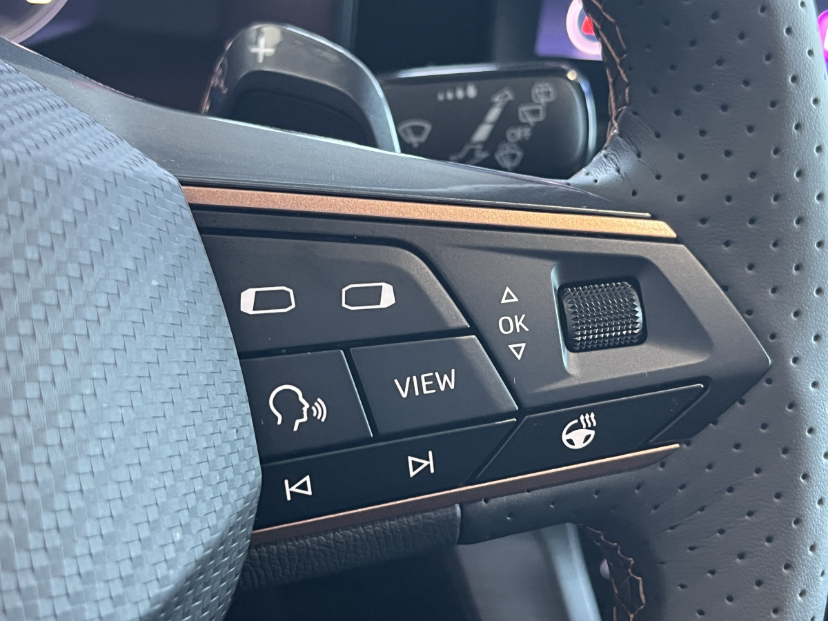 CUPRA FORMENTOR 1,4 E-HYBRID 245 VZ DSG6  GPS CAMERA KEYLESS FULL LED VIRTUAL COCKPIT PARK PILOT DRIVE PROFILE REGULATEUR LIMITEUR JANTES 19 PACK HIVER EXCELLENT ETAT