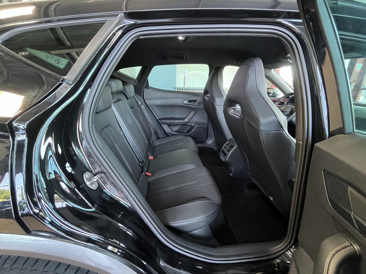 CUPRA FORMENTOR 1,4 E-HYBRID 245 VZ DSG6  GPS CAMERA KEYLESS FULL LED VIRTUAL COCKPIT PARK PILOT DRIVE PROFILE REGULATEUR LIMITEUR JANTES 19 PACK HIVER EXCELLENT ETAT