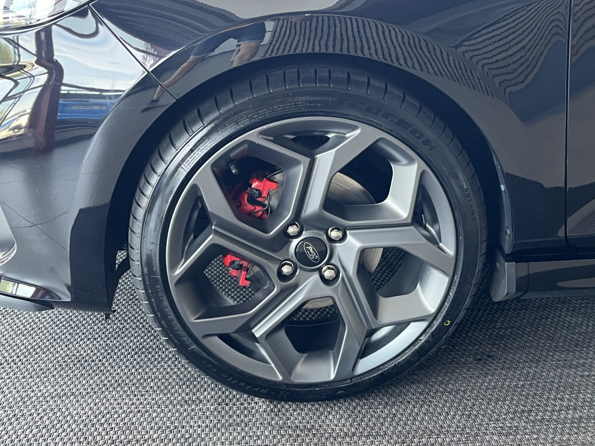 FORD FIESTA ST 1,5 200 PHASE 2  PACK PERFORMANCE DIFFERENTIEL A GLISSEMENT  GPS CAMERA REGULATEUR LIMITEUR  PACK HIVER FULL LED KEYLESS VIRTUAL COCKPIT ETAT NEUF