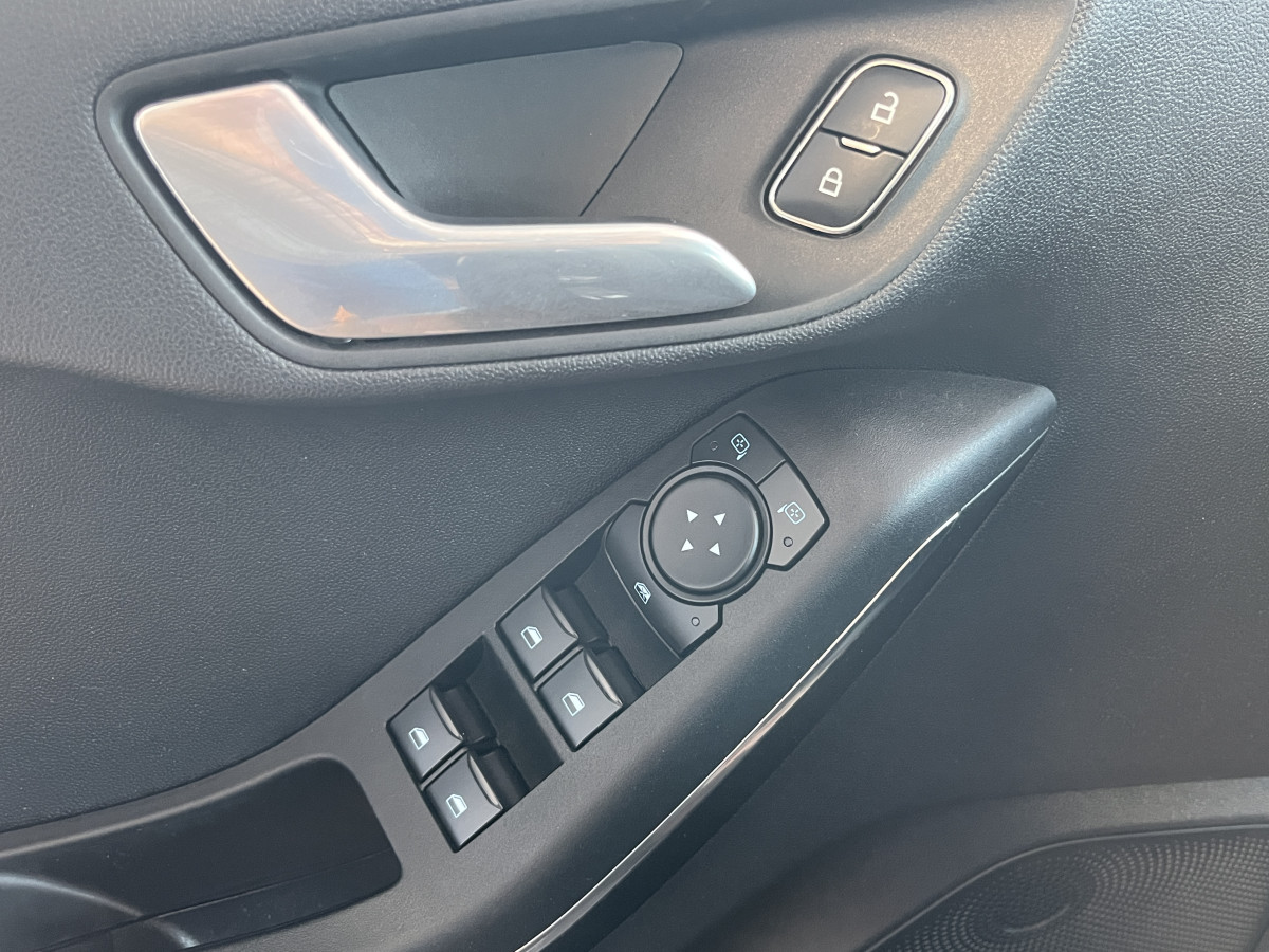 FORD FIESTA ST 1,5 200 PHASE 2  PACK PERFORMANCE DIFFERENTIEL A GLISSEMENT  GPS CAMERA REGULATEUR LIMITEUR  PACK HIVER FULL LED KEYLESS VIRTUAL COCKPIT ETAT NEUF