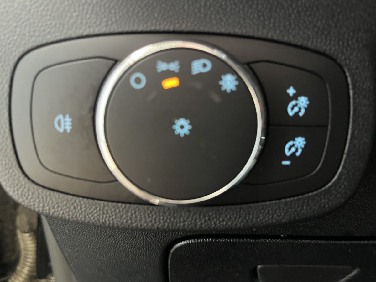 FORD FIESTA ST 1,5 200 PHASE 2  PACK PERFORMANCE DIFFERENTIEL A GLISSEMENT  GPS CAMERA REGULATEUR LIMITEUR  PACK HIVER FULL LED KEYLESS VIRTUAL COCKPIT ETAT NEUF