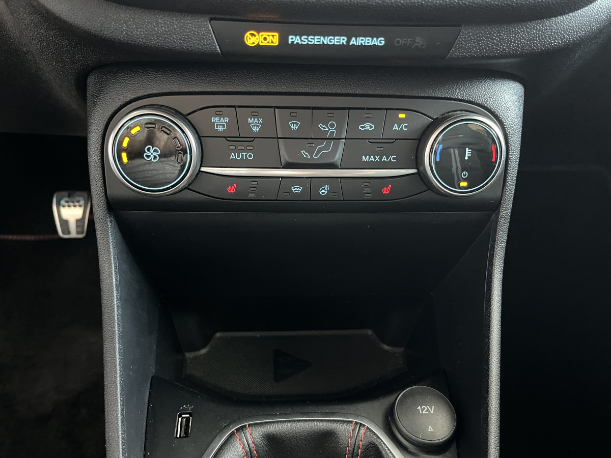 FORD FIESTA ST 1,5 200 PHASE 2  PACK PERFORMANCE DIFFERENTIEL A GLISSEMENT  GPS CAMERA REGULATEUR LIMITEUR  PACK HIVER FULL LED KEYLESS VIRTUAL COCKPIT ETAT NEUF