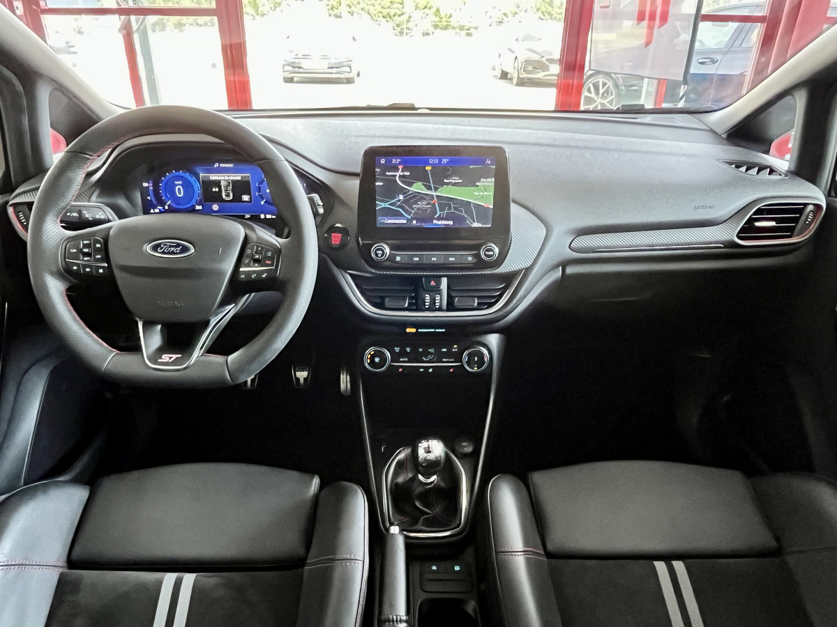 FORD FIESTA ST 1,5 200 PHASE 2  PACK PERFORMANCE DIFFERENTIEL A GLISSEMENT  GPS CAMERA REGULATEUR LIMITEUR  PACK HIVER FULL LED KEYLESS VIRTUAL COCKPIT ETAT NEUF