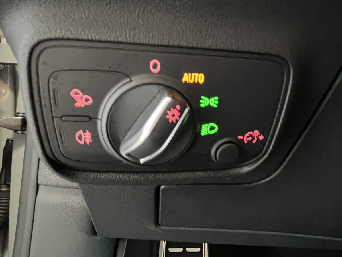 AUDI TTRS 2,5 TFSI 400 QUATTRO S-TRONIC 7 GPS CAMERA PACK CARBON  AUDI MAGNETIC RIDE  DRIVE SELECT REGULATEUR LIMITEUR  ECHAPPEMENT RS HIFI B&O SIEGES RS FEUX FULL LED EXCELLENT ETAT