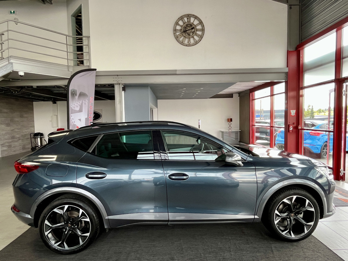 CUPRA FORMENTOR 2,0 TDI 150  GPS CAMERA KEYLESS FULL LED APPLE CARPLAY VIRTUAL COCKPIT PARK PILOT DRIVE PROFILE REGULATEUR LIMITEUR JANTES 19 PACK HIVER EXCELLENT ETAT
