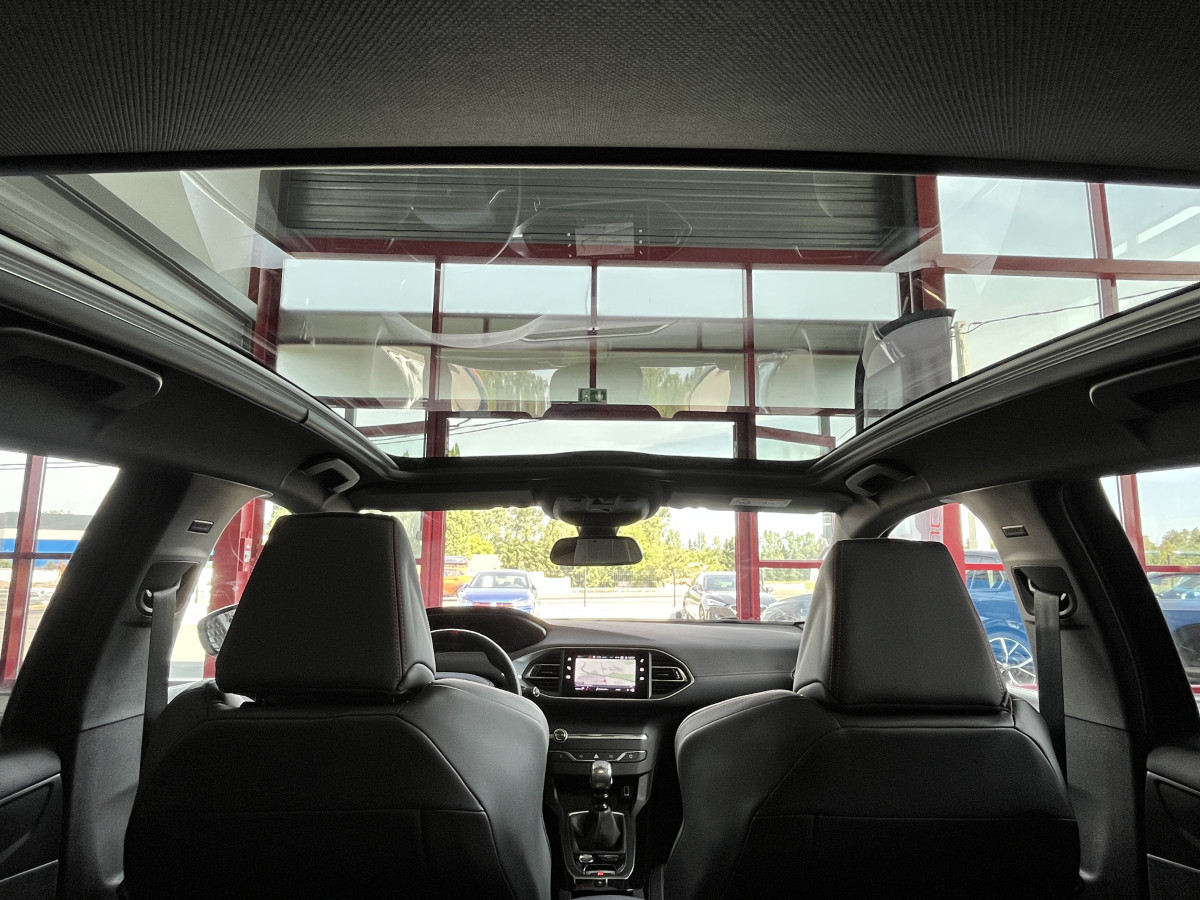 PEUGEOT 308 GTI 1,6 263 PHASE 2 TOIT PANORAMIQUE GPS CAMERA KEYLESS  HIFI DENON REGULATEUR LIMITEUR APPLE CARPLAY DIFFERENTIEL A GLISSEMENT JANTES 19 PARK ASSIST