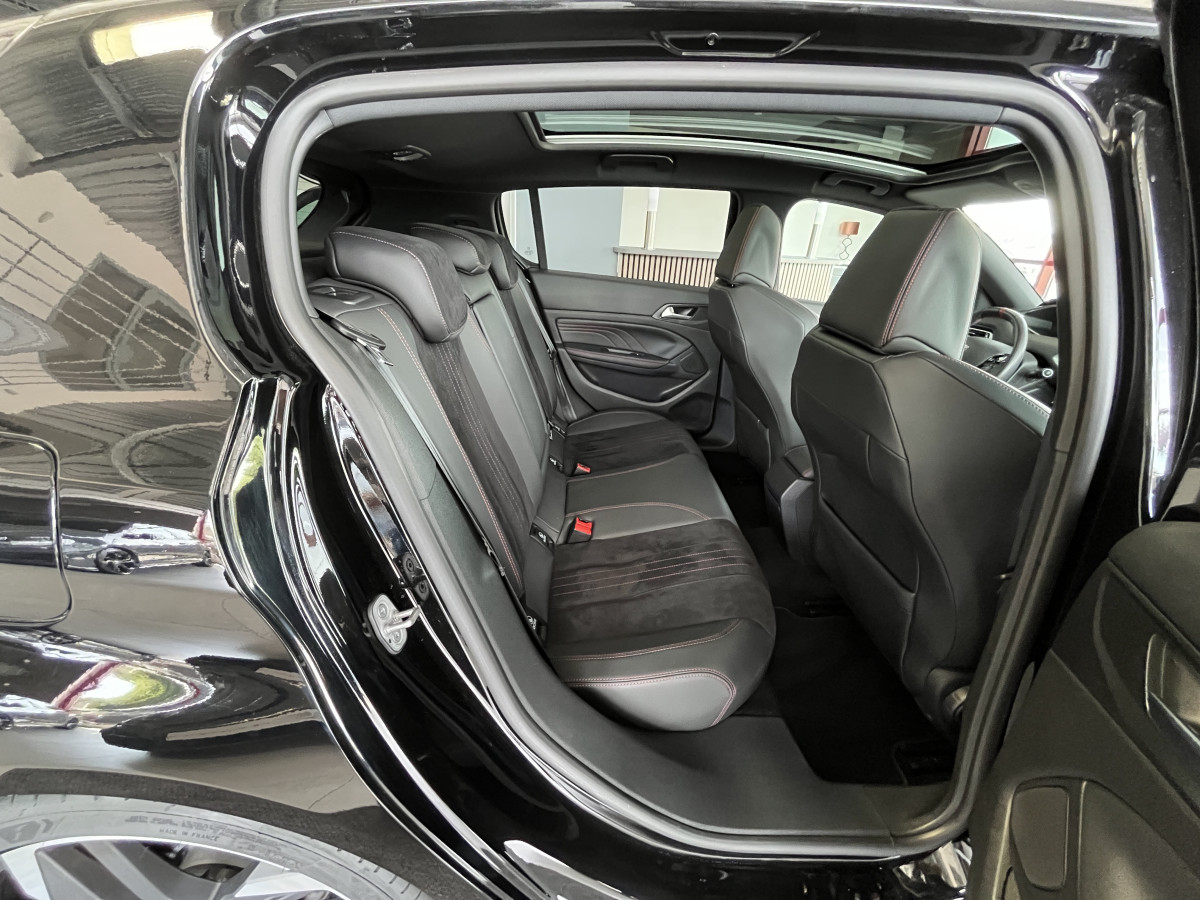 PEUGEOT 308 GTI 1,6 263 PHASE 2 TOIT PANORAMIQUE GPS CAMERA KEYLESS  HIFI DENON REGULATEUR LIMITEUR APPLE CARPLAY DIFFERENTIEL A GLISSEMENT JANTES 19 PARK ASSIST