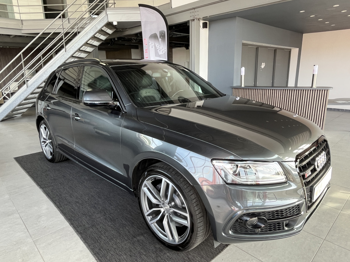 AUDI SQ5 3,0  TDI V6 326 COMPETITION  BVA8 QUATTRO ATTELAGE  GPS HIFI B&O KEYLESS REGULATEUR ADAPTATIF  BI-XENON  PARK PILOT  DRIVE SELECT JANTE 21  EXCELLENT ETAT