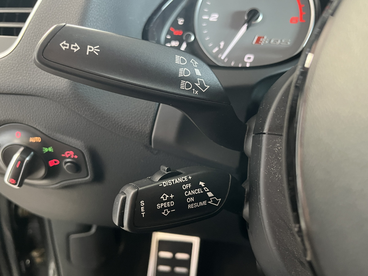 AUDI SQ5 3,0  TDI V6 326 COMPETITION  BVA8 QUATTRO ATTELAGE  GPS HIFI B&O KEYLESS REGULATEUR ADAPTATIF  BI-XENON  PARK PILOT  DRIVE SELECT JANTE 21  EXCELLENT ETAT
