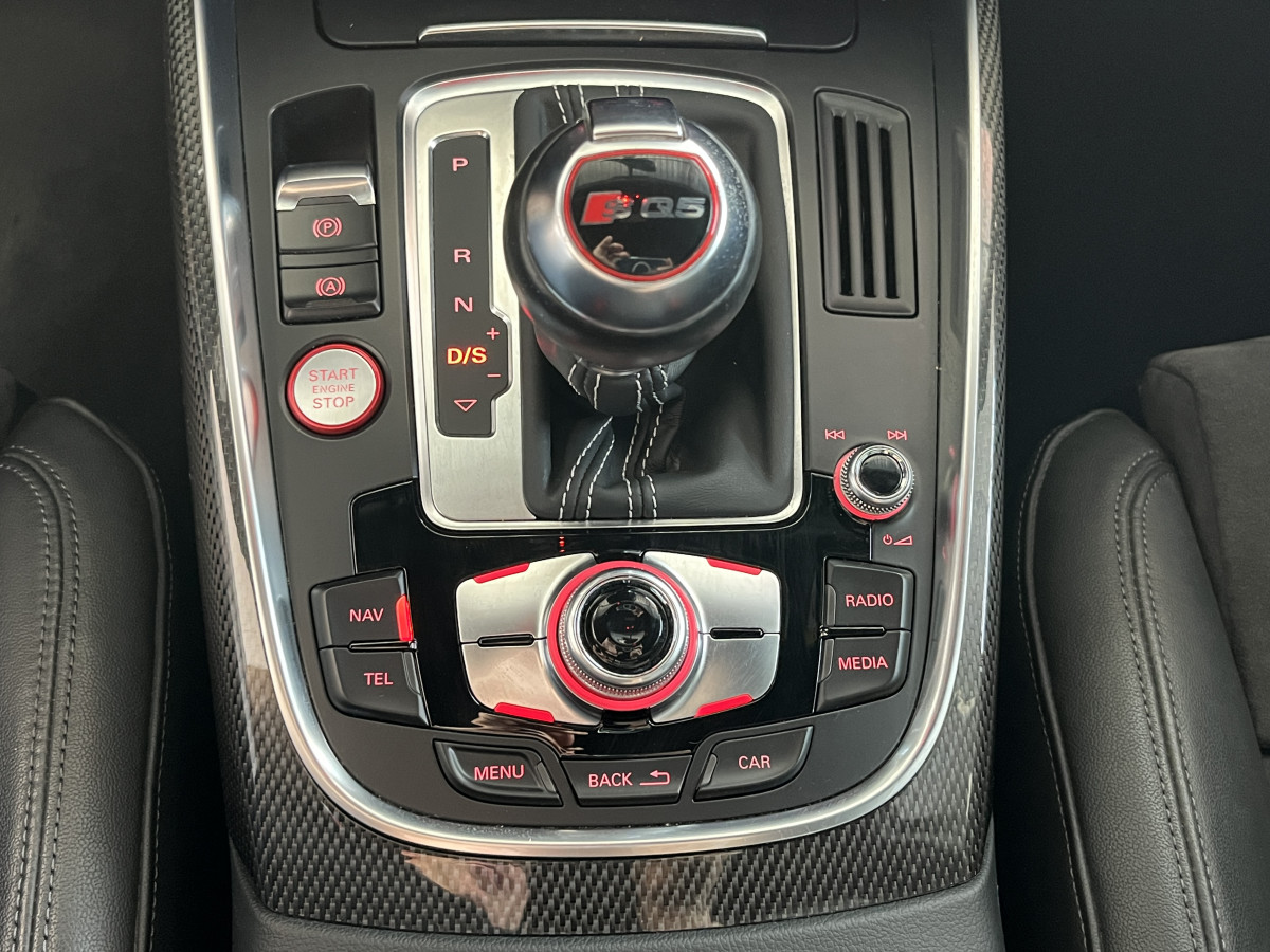 AUDI SQ5 3,0  TDI V6 326 COMPETITION  BVA8 QUATTRO ATTELAGE  GPS HIFI B&O KEYLESS REGULATEUR ADAPTATIF  BI-XENON  PARK PILOT  DRIVE SELECT JANTE 21  EXCELLENT ETAT