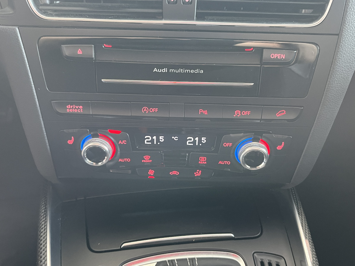 AUDI SQ5 3,0  TDI V6 326 COMPETITION  BVA8 QUATTRO ATTELAGE  GPS HIFI B&O KEYLESS REGULATEUR ADAPTATIF  BI-XENON  PARK PILOT  DRIVE SELECT JANTE 21  EXCELLENT ETAT