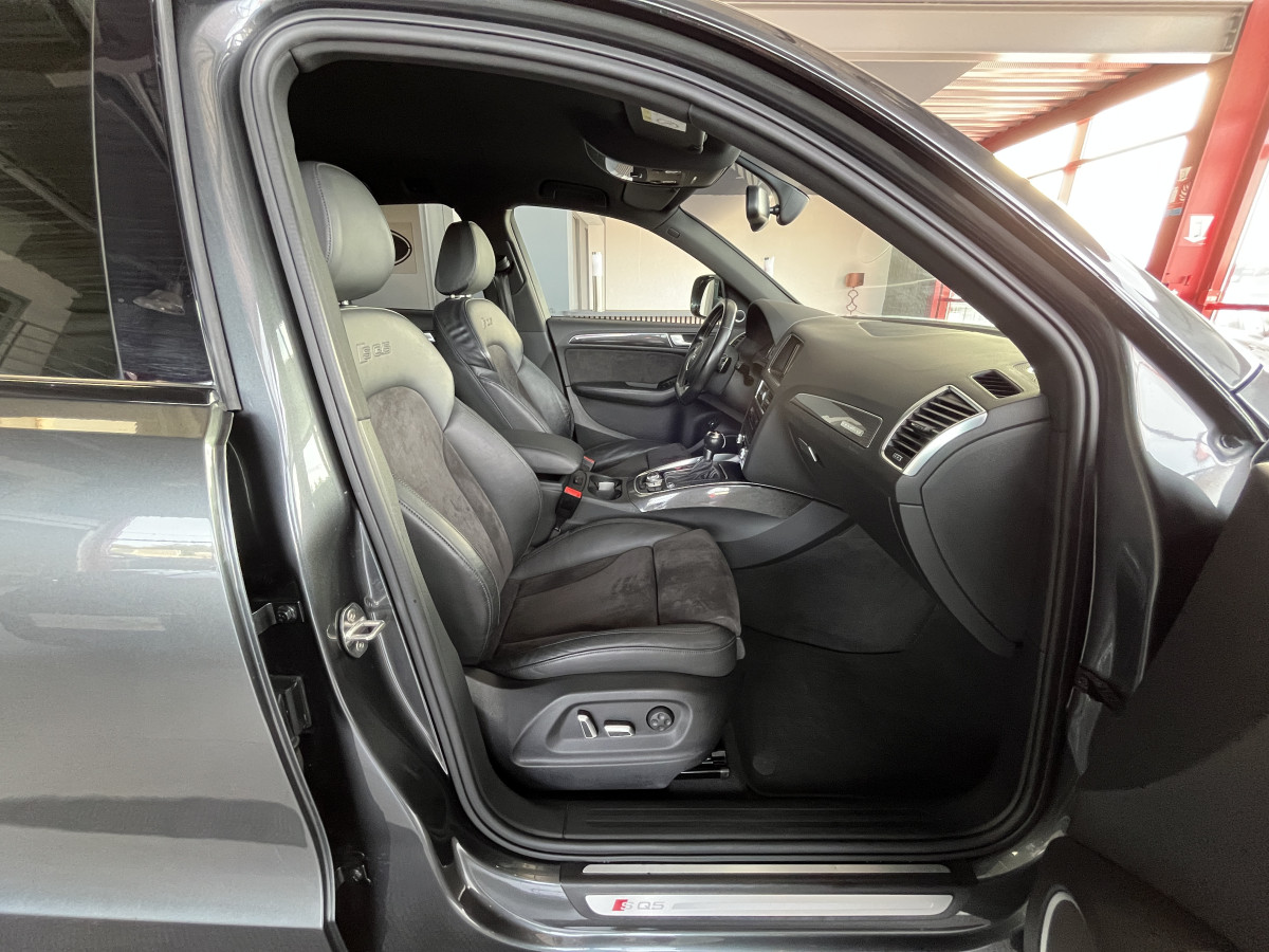 AUDI SQ5 3,0  TDI V6 326 COMPETITION  BVA8 QUATTRO ATTELAGE  GPS HIFI B&O KEYLESS REGULATEUR ADAPTATIF  BI-XENON  PARK PILOT  DRIVE SELECT JANTE 21  EXCELLENT ETAT