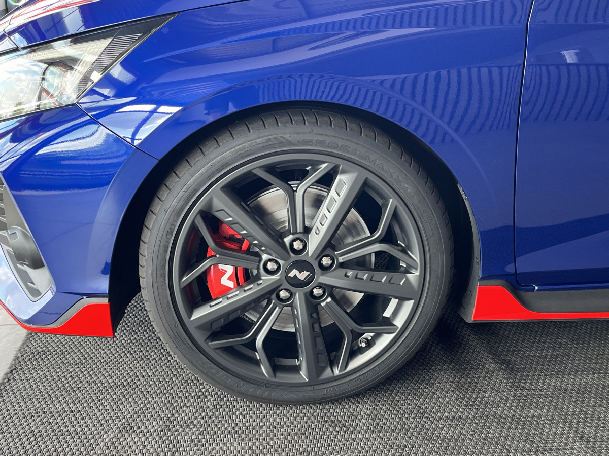 HYUNDAI I20 N 1,6 T-GDI 204 GPS CAMERA APPLE CARPLAY REGULATEUR LIMITEUR KEYLESS VIRTUAL COCKPIT DRIVE SELECT HIFI BOSE FULL LED DIFFERENTIEL A GLISSEMENT ETAT NEUF