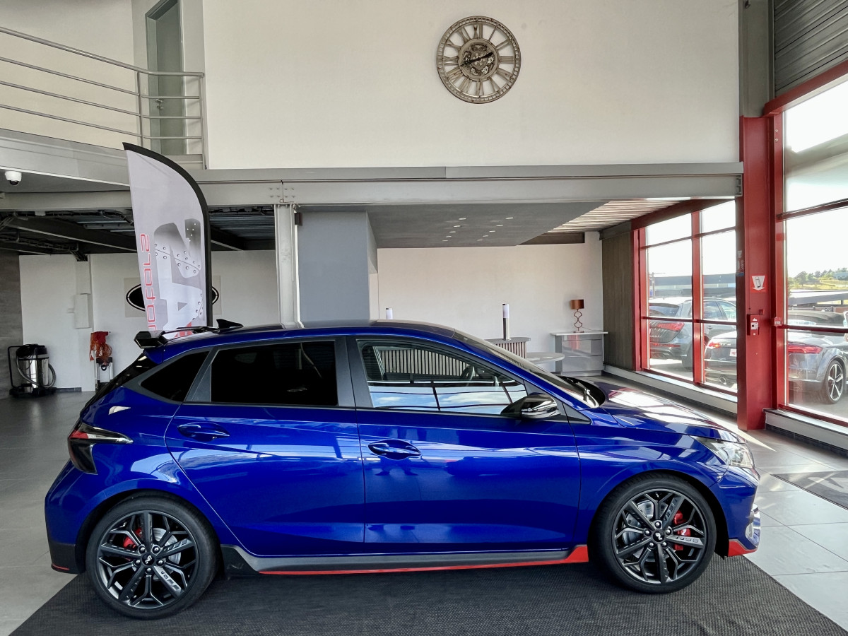 HYUNDAI I20 N 1,6 T-GDI 204 GPS CAMERA APPLE CARPLAY REGULATEUR LIMITEUR KEYLESS VIRTUAL COCKPIT DRIVE SELECT HIFI BOSE FULL LED DIFFERENTIEL A GLISSEMENT ETAT NEUF