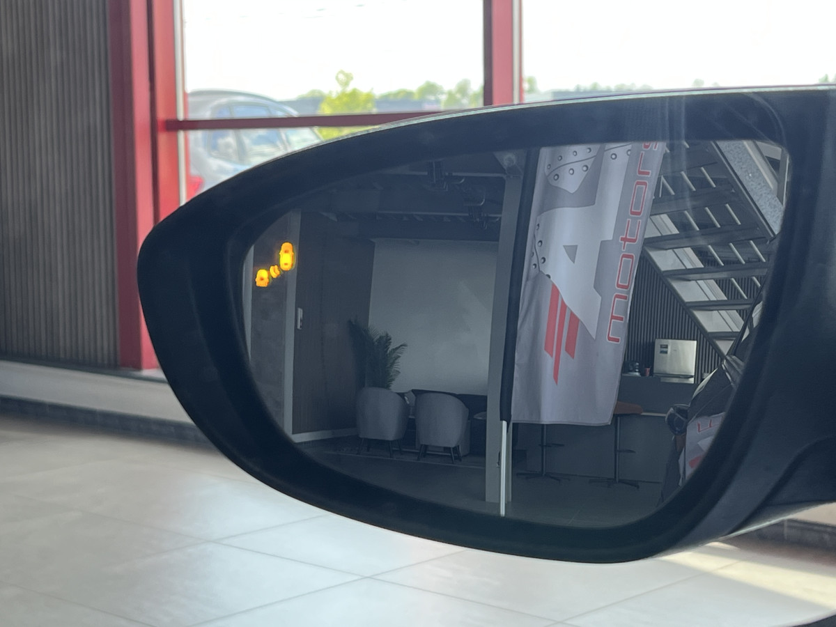 HYUNDAI I20 N 1,6 T-GDI 204 GPS CAMERA APPLE CARPLAY REGULATEUR LIMITEUR KEYLESS VIRTUAL COCKPIT DRIVE SELECT HIFI BOSE FULL LED DIFFERENTIEL A GLISSEMENT ETAT NEUF