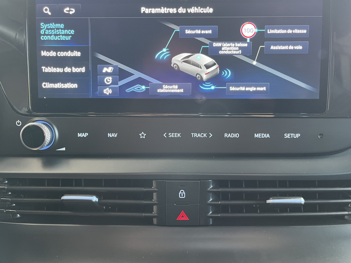 HYUNDAI I20 N 1,6 T-GDI 204 GPS CAMERA APPLE CARPLAY REGULATEUR LIMITEUR KEYLESS VIRTUAL COCKPIT DRIVE SELECT HIFI BOSE FULL LED DIFFERENTIEL A GLISSEMENT ETAT NEUF